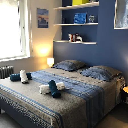 Sur La De Malo Les Bains Vue * Dunkirk